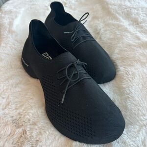 Givenchy The TK-360 'Black' Size 42 / Size 9 US (NEW NEVER WORN) - without box